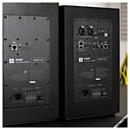 JBL 4305P Black Outlet