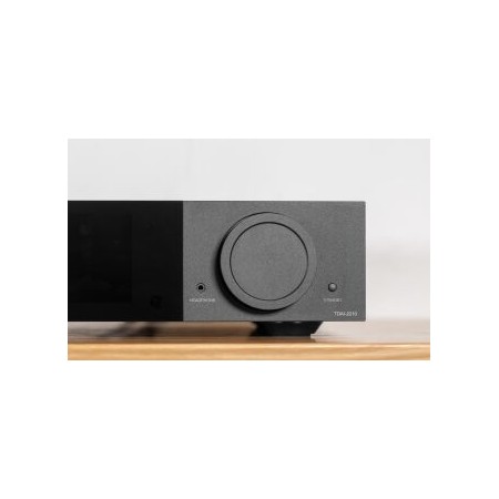 Lyngdorf TDAI-2210 ADC – wzmacniacz strumieniowy z modułem High-End Analog